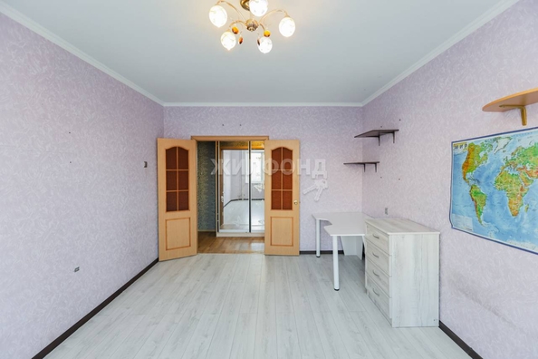 
   Продам 3-комнатную, 63.7 м², 2-й (4 мкр.) кв-л, 212

. Фото 5.