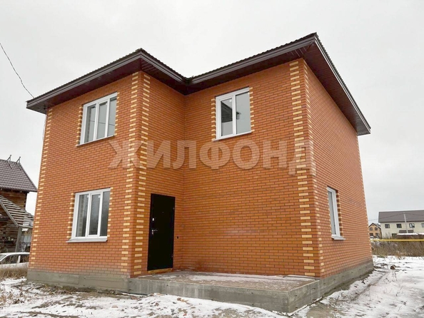 
   Продам дом, 122.5 м², Новосибирск

. Фото 2.