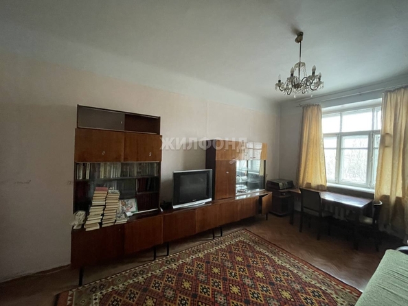 
   Продам 2-комнатную, 55.1 м², Титова ул, 22

. Фото 1.