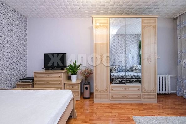 
   Продам 2-комнатную, 29.2 м², Макаренко ул, 33

. Фото 1.