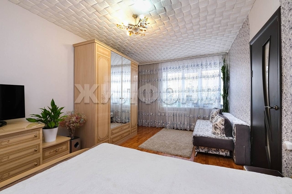 
   Продам 2-комнатную, 29.2 м², Макаренко ул, 33

. Фото 2.