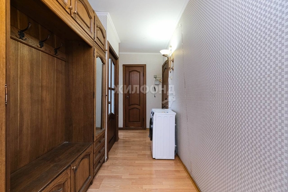 
   Продам 3-комнатную, 62.4 м², Саввы Кожевникова ул, 1/1

. Фото 12.