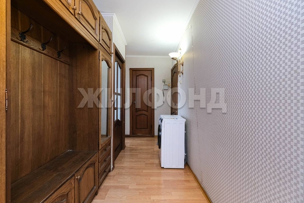 
   Продам 3-комнатную, 62.4 м², Саввы Кожевникова ул, 1/1

. Фото 12.
