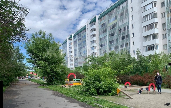 
  Продается 4-комн. квартира, 84.7 м², Троллейная ул, д. 22
. Фото 4.