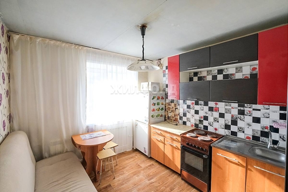 
   Продам 3-комнатную, 84.2 м², Связистов ул, 13

. Фото 7.