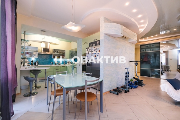 
   Продам 3-комнатную, 132.5 м², 

. Фото 7.