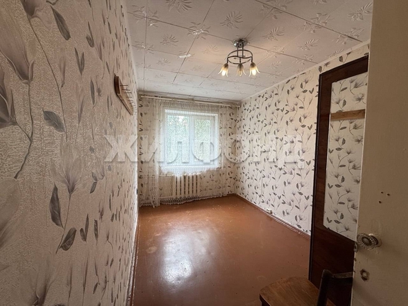 
  Продается 2-комн. квартира, 43.2 м², Есенина ул, д. 61
. Фото 1.