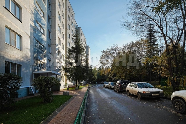 
  Продается 1-комн. квартира, 38 м², Краснообск, д. 4
. Фото 2.