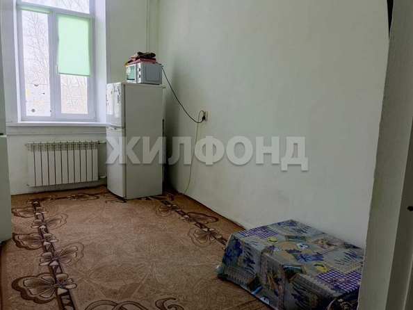 
   Продам 3-комнатную, 83.1 м², Военный городок ул, 103

. Фото 17.