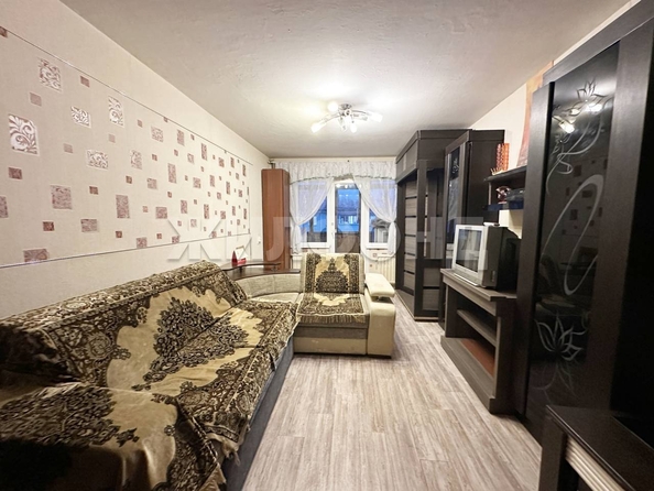 
   Продам комнату, 17.4 м², Петухова ул, 36

. Фото 2.