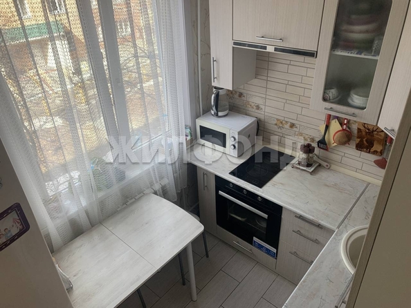 
   Продам 2-комнатную, 43.6 м², Дуси Ковальчук ул, 177/1

. Фото 3.