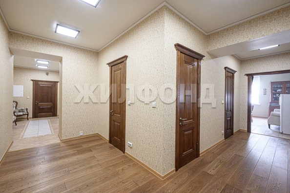 
   Продам 3-комнатную, 116.5 м², Кирова ул, 46

. Фото 17.