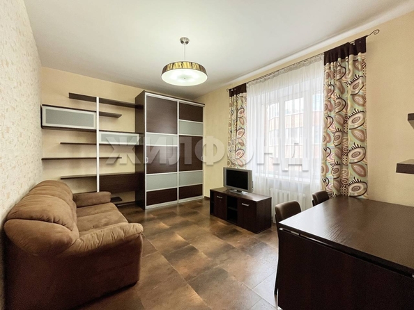 
   Продам 3-комнатную, 99.2 м², Красный пр-кт, 153Б

. Фото 11.