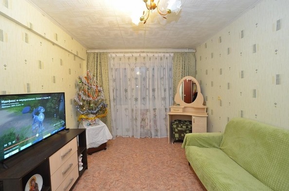 
   Продам 2-комнатную, 48.9 м², Маргелова ул, 244

. Фото 4.