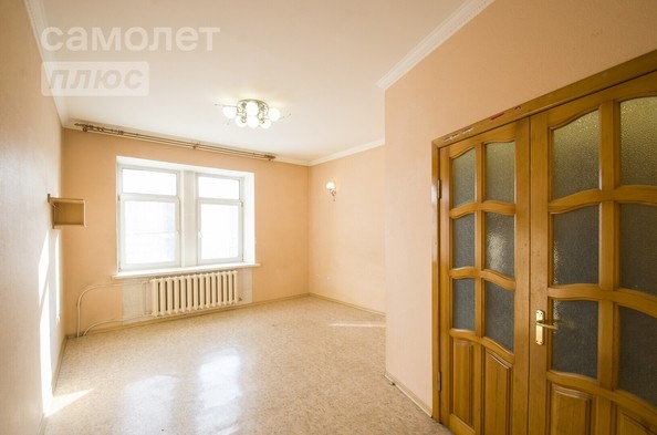 
   Продам 2-комнатную, 50.3 м², Ялтинская ул, 45

. Фото 1.