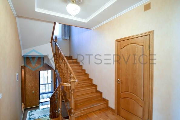 
   Продам дом, 274 м², Омск

. Фото 3.