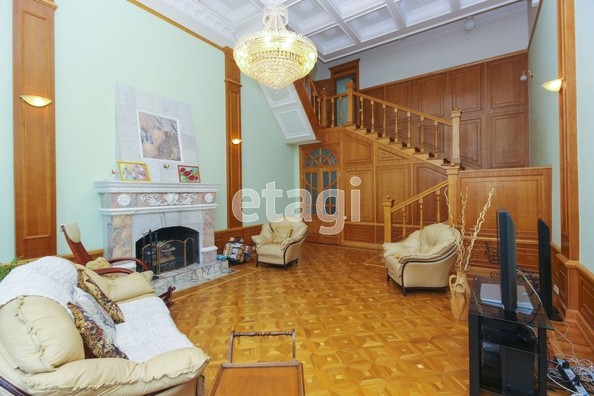 
   Продам дом, 800 м², Омск

. Фото 1.