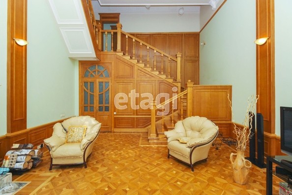 
   Продам дом, 800 м², Омск

. Фото 2.