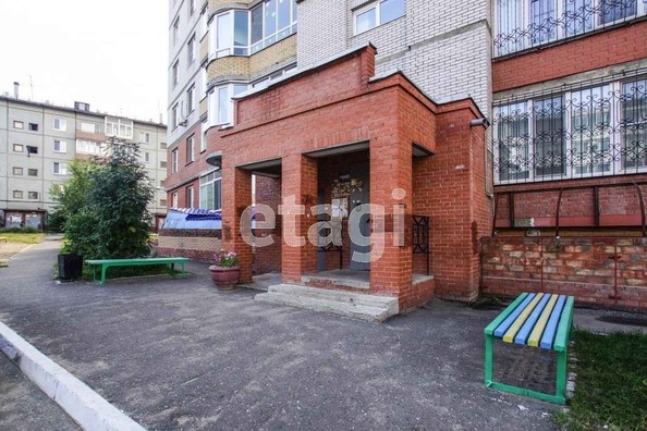 
   Продам 2-комнатную, 61 м², Омская ул, 77/2

. Фото 2.