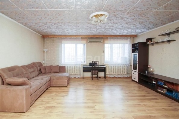 
   Продам 4-комнатную, 128.4 м², Масленникова ул, 68

. Фото 9.