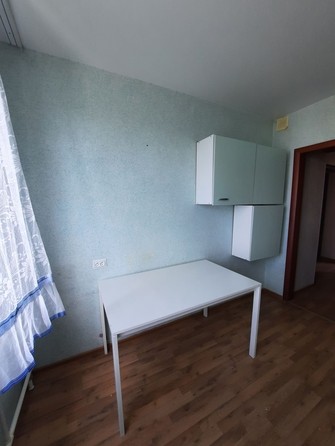 
   Продам 3-комнатную, 75.4 м², Лукашевича ул, 14/1

. Фото 1.