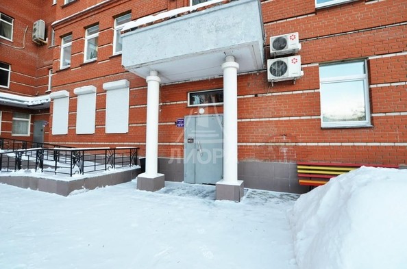 
  Сдам в аренду 3-комнатную квартиру, 106.7 м², Омск

. Фото 28.