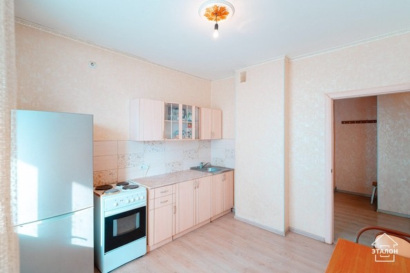 
   Продам 2-комнатную, 58.7 м², Малиновского ул, 12к6

. Фото 9.