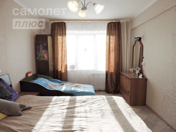 
   Продам 3-комнатную, 64 м², Малиновского ул, 13

. Фото 10.