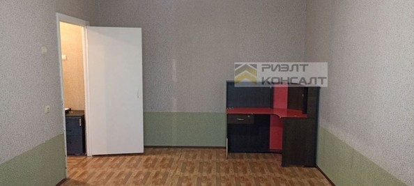 
   Продам 1-комнатную, 37 м², Малиновского ул, 14к1

. Фото 4.