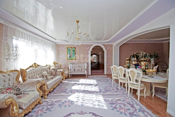 
   Продам дом, 179 м², Омск

. Фото 2.