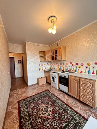 
   Продам 1-комнатную, 39 м², Сергея Тюленина ул, 18

. Фото 7.