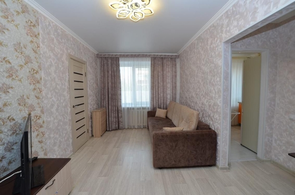 
   Продам 2-комнатную, 40 м², Ленинградская 1-я ул, 1

. Фото 2.