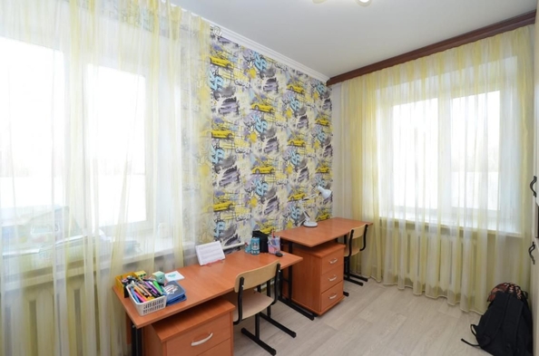 
   Продам 2-комнатную, 40 м², Ленинградская 1-я ул, 1

. Фото 3.