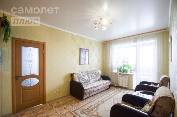 
   Продам 2-комнатную, 60.4 м², Военная 2-я ул, 19

. Фото 2.