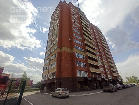 
   Продам 2-комнатную, 60.4 м², Военная 2-я ул, 19

. Фото 5.