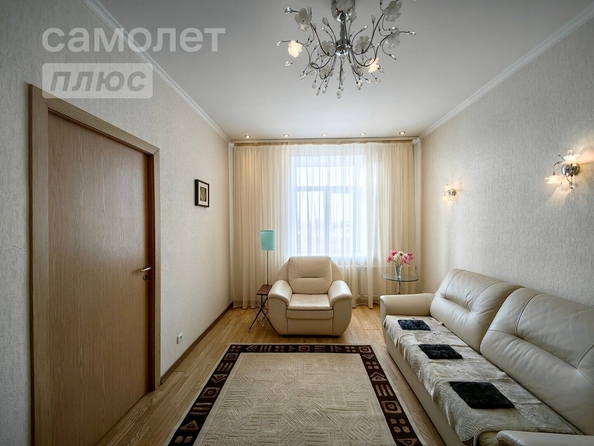 
   Продам 3-комнатную, 62.6 м², Линия 27-я ул, 33

. Фото 3.