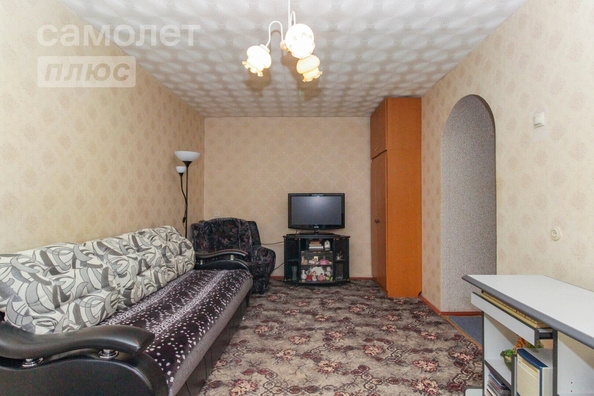 
   Продам 2-комнатную, 43.8 м², Перелета ул, 6

. Фото 5.