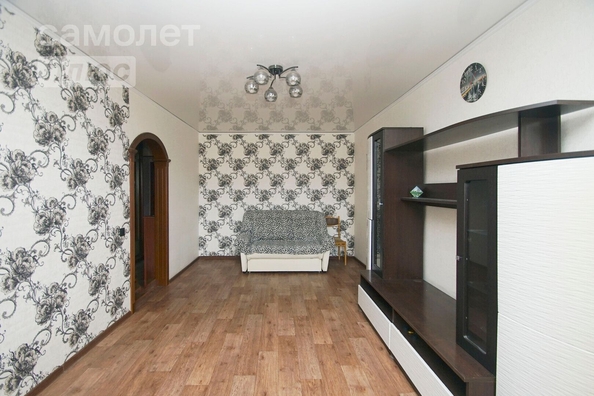 
   Продам 1-комнатную, 36.8 м², Перелета ул, 18

. Фото 2.