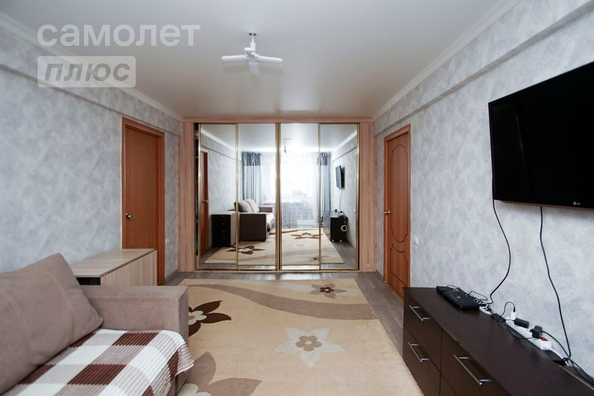 
   Продам 3-комнатную, 58.4 м², Заозерная 10-я ул, 4

. Фото 5.