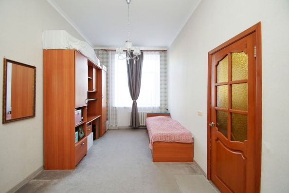 
   Продам 3-комнатную, 63 м², Декабристов ул, 157

. Фото 6.