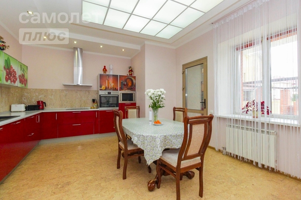 
   Продам дом, 400 м², Омск

. Фото 2.