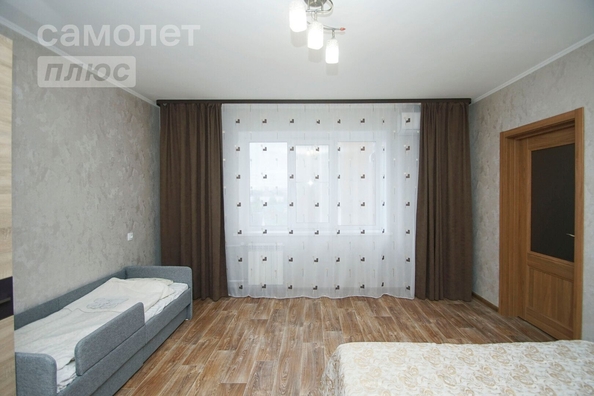 
   Продам 2-комнатную, 80.4 м², Красных Зорь ул, 148

. Фото 9.