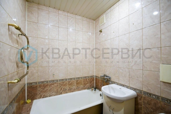 
   Продам 1-комнатную, 30.4 м², 8 Марта ул, 4

. Фото 2.