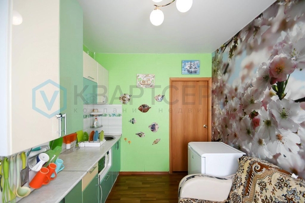 
   Продам 1-комнатную, 34.2 м², Верхнеднепровская ул, 269к5

. Фото 2.