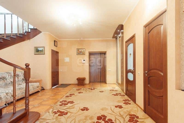 
   Продам дом, 505 м², Омск

. Фото 8.