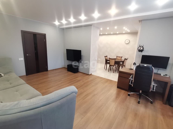 
   Продам 3-комнатную, 108.2 м², Архитекторов б-р, 10

. Фото 7.