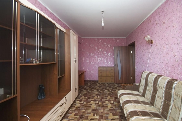 
   Продам 1-комнатную, 28.4 м², Перелета ул, 20

. Фото 3.