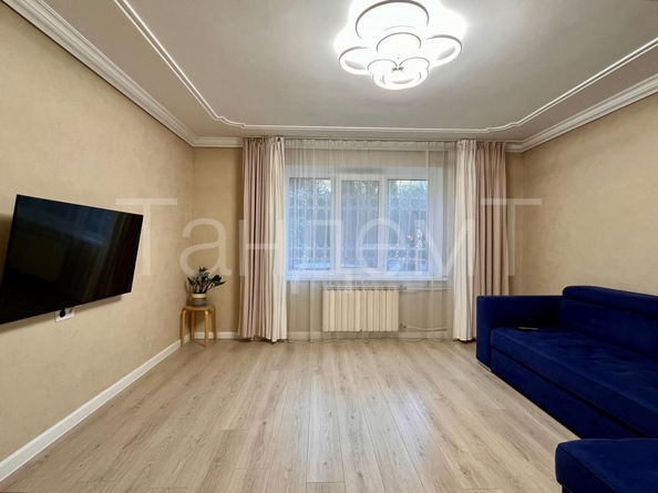 
   Продам 3-комнатную, 80.8 м², Дмитриева ул, 3/2

. Фото 3.