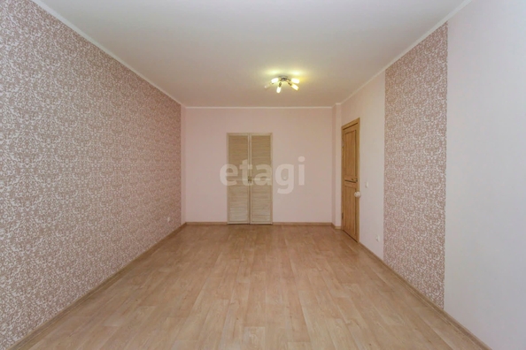 
   Продам 1-комнатную, 45 м², Конева ул, 8к1

. Фото 7.