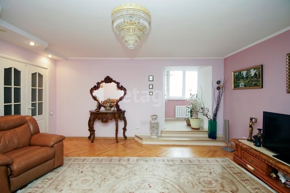 
   Продам 3-комнатную, 78 м², Маршала Жукова ул, 105

. Фото 4.